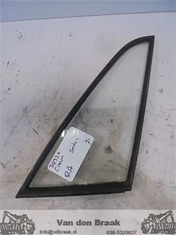 Toyota Crown Sedan 1971-1979 Rechter scheerraam achter