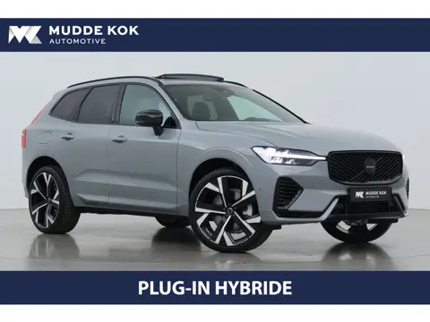 Volvo XC60 T6 Plug-in hybrid Plus Black Edition | Trekhaak | Panoramadak | Head-Up | 360 Camera | St