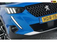 Peugeot 2008 1.2 PureTech GT AUT | Blue Vertigo | Zwarte hemel/AppleCarplay/Camera/NAV/Half-Leder - 