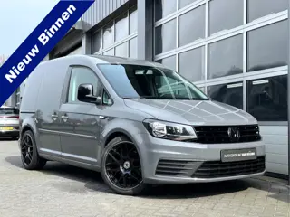 Volkswagen Caddy 2.0 TDI L1H1 | 150pk | Black Line | Betongrijs | Leer | Stoelverwarming | Spoiler |