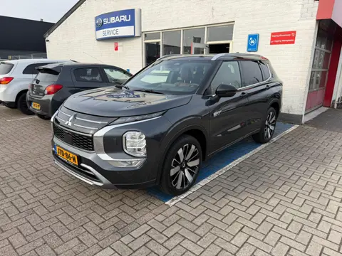 Mitsubishi Outlander 2.4 PHEV Instyle+ Demovoertuig! Rijklaarprijs! Snel leverbaar!