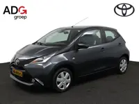 Toyota Aygo 1.0 VVT-i x-play | Airco | Achteruitrijcamera | Bluetooth | Centrale vergrendeling |