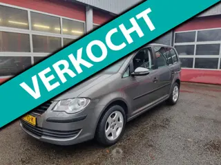 Volkswagen TOURAN 1.6 Easyline met ruilmotor +/- 130000 km