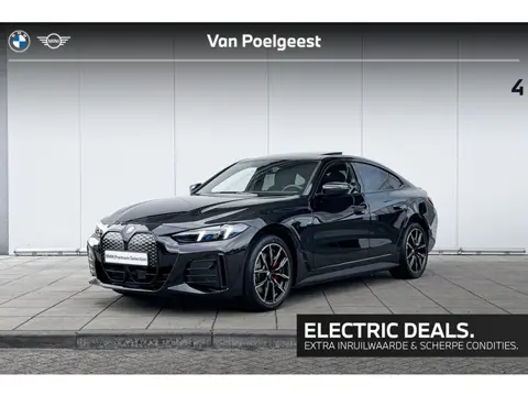 BMW i4 eDrive35 M Sport Edition M Sport Pro / Glazen Schuifdak / Adaptieve Cruise Control / Comfort 