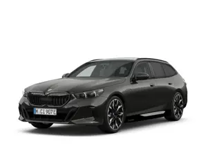 BMW 5-serie Touring 530e | M Sport Package Pro | Equipment Package Pro | Travel Package | Comfort Pa