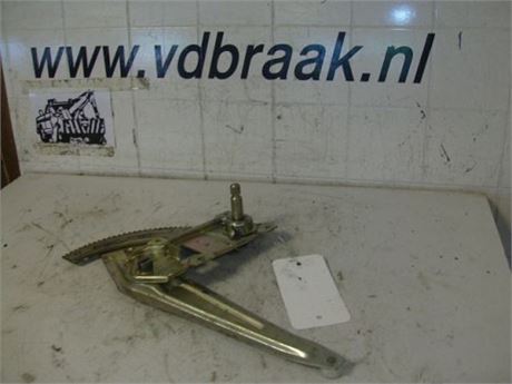 Suzuki Alto 5 drs 2002-2006 Raammechaniek links achter