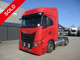 Iveco S WAY 460 LNG | AIRCO | INTARDER | 2 BEDS | AS440S46 T/P LNG |
