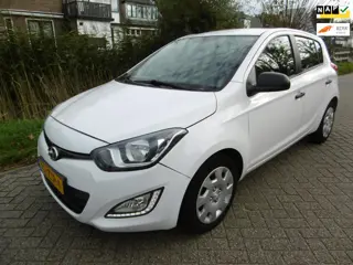 Hyundai I20 1.2i 86pk 4-Cil. 5-deurs Airco SCHADE DEUR EXPORT / HANDELSAUTO