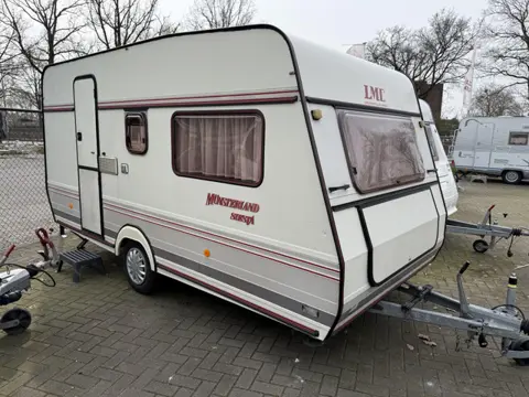 LMC Siesta 420 T STAPELBED GEWONEZIT 4PERS