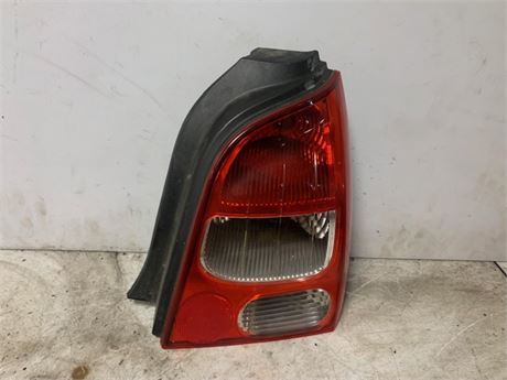 Renault Twingo II (CN) Hatchback 3-drs 1.2 achterlicht rechts achter 2007-2014
