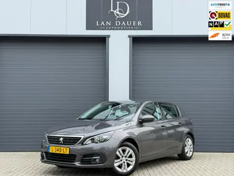 Peugeot 308 1.2 PureTech NAVI / PDC / CARPLAY / LANE ASSIST / APK