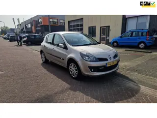 Renault Clio 1.6-16V Exception 5 Deurs Apk tot 13-04-2027 Eerste Eigenaar.