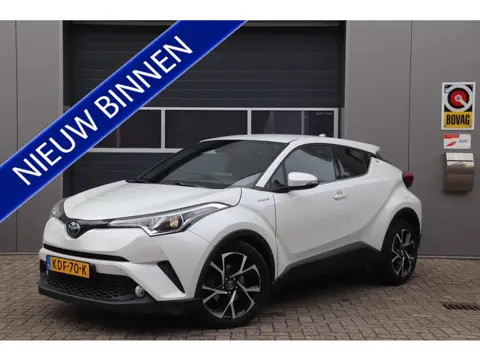 Toyota C-HR 1.8 Hybrid Dynamic, Stoelverwarming, Camera, Cruise, Navi