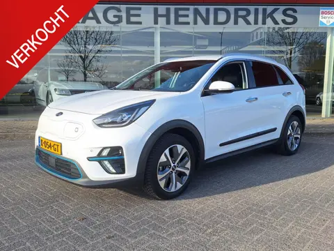 Kia e-Niro ExecutiveLine 64 kWh | SOH: 95,7% | Leder | Climate | Stoel&Stuur Verwarming | Memory Sea