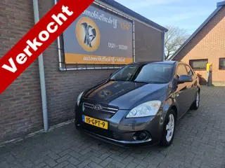 Kia pro_cee'd 1.4 Challenge (bj 2008)