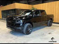 Dodge Ram 1500 5.7 V8 4x4 Crew Cab Laramie Sport. Black Edition. Apple-carplay. Navi. Pano. Train Ho