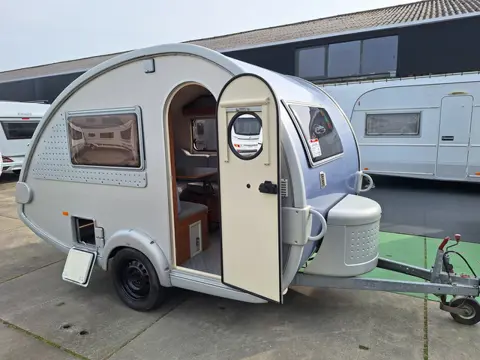 Tab 320 RS Walker Voortent (bj 2006)