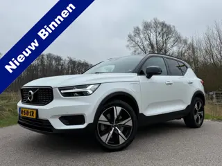 Volvo XC40 1.5 T4 Recharge R-Design Automaat / Panoramadak / Leder-Alcantara / Camera / Navi / 19" V