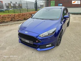 Ford Focus 2.0 ST RECARO LEDER 1E EIG DEALER ONDERHOUDEN!