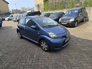 Toyota Aygo 1.0-12V Access (bj 2009)