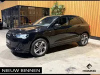 Audi Q3 45 TFSI e S edition Black edition. Trekhaak. Navi. 19 inch. Camera.