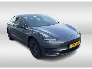 Tesla Model 3 Standard RWD Plus 60 kWh / Autopilot / Panoramadak / Camera / Premium Audio / 18'' / L