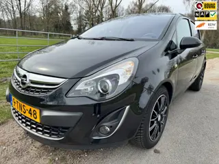 Opel Corsa 1.4-16V Cosmo top onderhouden