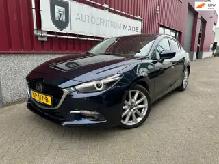 Mazda 3 2.2 SkyActiv-D 150 GT-M // Navi // Head up diplay // achteruitrijcamera // leer