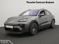 Porsche Macan 4