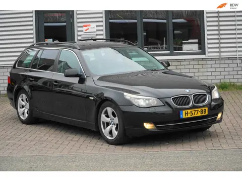 BMW 5-serie Touring 525d PANODAK WERKT NIET