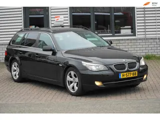 BMW 5-serie Touring 525d PANODAK WERKT NIET