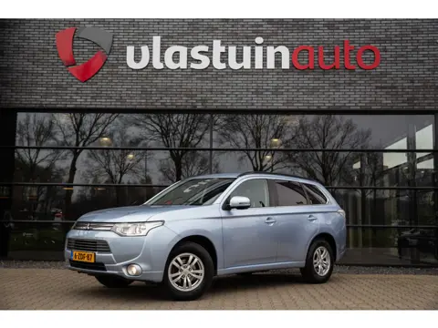 Mitsubishi Outlander 2.0 PHEV Business Edition , Trekhaak, Achteruitrijcamera,