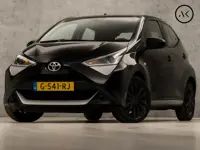 Toyota Aygo 1.0 VVT-i x-play Sport GROOT NAVI, CAMERA, CRUISE, SPORTSTOELEN, XENON, BLUETOOTH, NIEUW