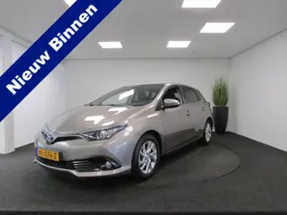 Toyota Auris 1.8 Hybrid I Achteruitrijcamera I Navigatie I BOVAG-Garantie I