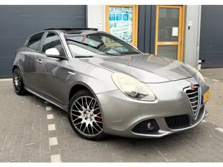 Alfa Romeo Giulietta 1.4 T Distinctive-170 PK=Automaat-Nieuwe APK