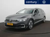 Volkswagen Passat Variant 1.4 TSI PHEV GTE Business Panorama schuifdak - Leer - Camera - Trekhaak - 