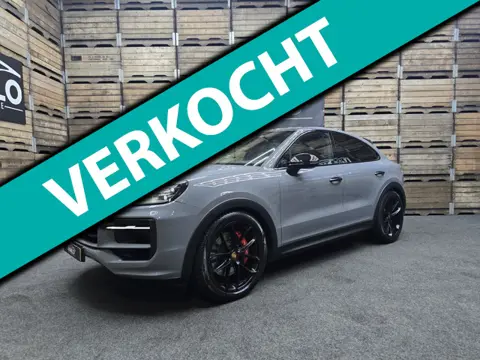 Porsche Cayenne Coupé 3.0 E-Hybrid Carbon Dak Bijr. Display Alcant. Hemel/stuur Chrono 22"GT Uniek!