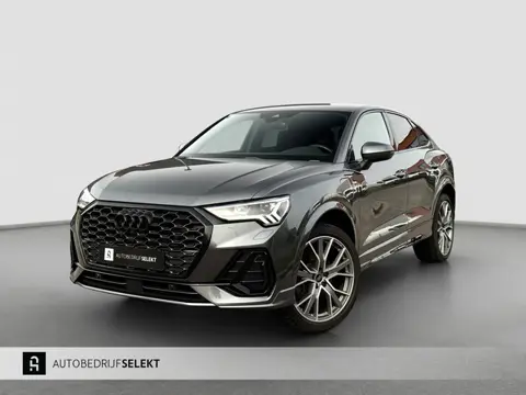 Audi Q3 Sportback 45 TFSI e S-line | Sonos | Matrix | Sfeer | Carplay | Black Optic | Elektr. stoele