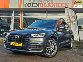 Audi Q5 55 TFSI e quattro S Line Competition BJ.2020 / Panodak / Luchtvering / Half Leder / Carplay 