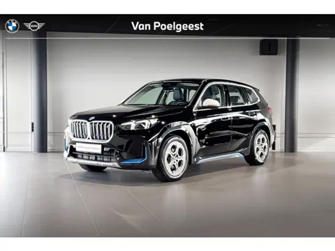BMW iX1 xDrive30 Launch Edition 67 kWh | X-Line | Comfort Access | Achteruitrijcamera |