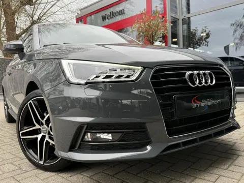Audi A1 Sportback 1.0 TFSI *!* S-LINE *!* XENON/ 17 INCH/ CRUISE/ LED/ 82 DKM *!*