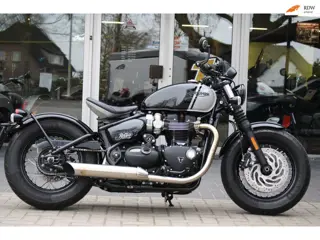 Triumph Chopper Bonneville Bobber Black , Inruil Mogelijk, Fabrieksgar