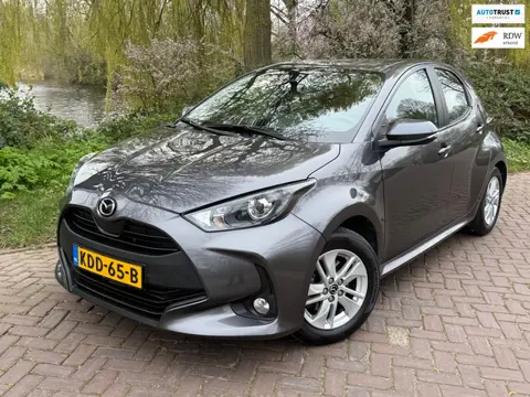 Mazda 2 Hybrid 1.5 Centre-line 1 Ei. 49000 km b.j. 12-2023 ,Camera 15"lm ,carplay