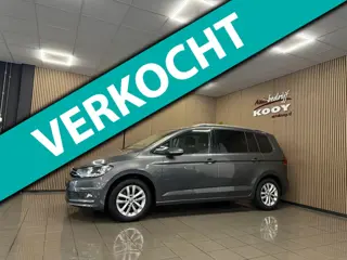 Volkswagen Touran 1.6 TDI SCR Comfortline Business * 7 Persoons / Carplay / Trekhaak / NL Auto *