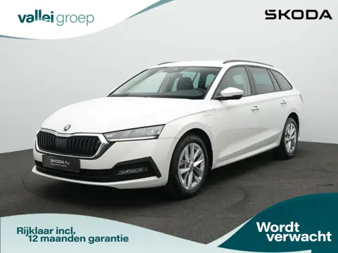 Skoda Octavia Combi 1.4 TSI iV 204 pk PHEV Ambition | Parkeersensoren voor/achter | Carplay | Drivin