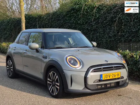 Mini F55 LCI One New model Camera Apple CarPlay Cruise LED RIJKLAAR Mini 1.5 One John Cooper Works