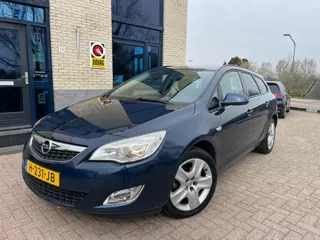Opel Astra Sports Tourer 1.4 Turbo Sport- pdc-airco