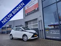 Toyota Aygo 1.0 VVT-i x-nav - CAMERA - NAVI - NL AUTO - 1 EIGENAAR