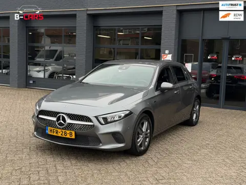 Mercedes-Benz A-klasse 250 e Premium Camera|Xenon|Leer|Nap|Virtual