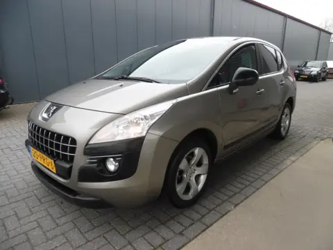 PEUGEOT 3008 1.6 VTI BLUE LEASE